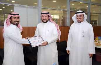 Deanship of Library Affairs honors the participants of Cairo and Riyadh International Book Fairs